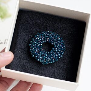 Cài áo Twinkle Donut Brooch kèm hộp RYA 780261